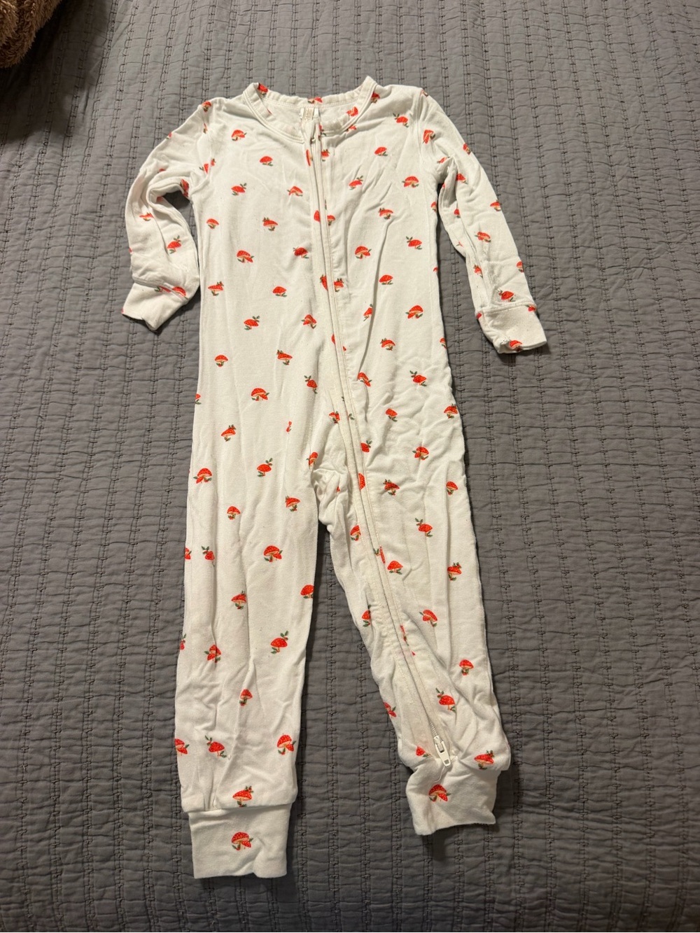 Skims Sleep Baby Onesie Marble Mushroom